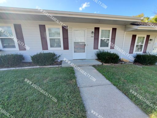 218 N Crest Dr,, Raymore, MO 64083