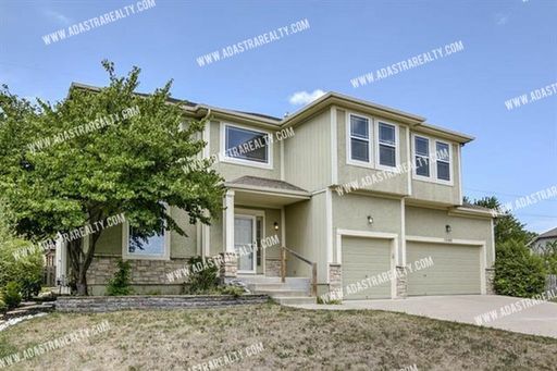 10580 S Millstone Dr,, Olathe, KS 66061-9104
