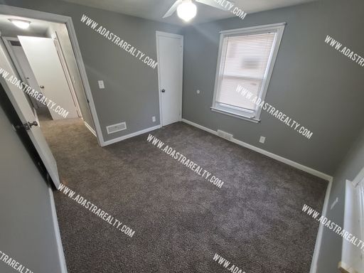 9366 E 64th Ter,, Raytown, MO 64133-4915