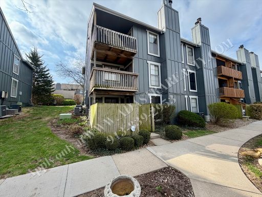 12708 W 110th Ter, , Overland Park, KS 66210