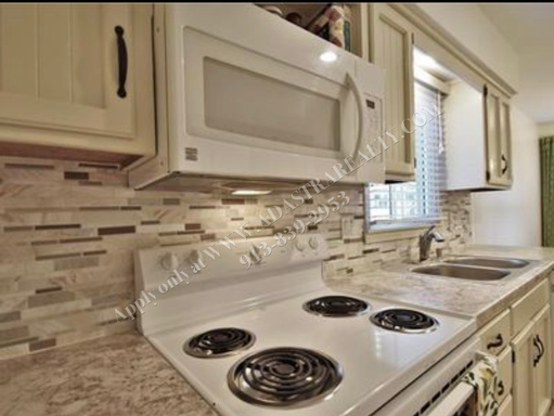 16112 W 141st Ter.,, Olathe, KS 66062
