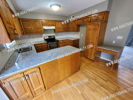 14801 W 123rd Ter,, Olathe, KS 66062-5901