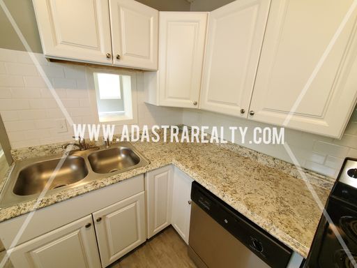 6004 E 152nd St, Grandview, MO 64030