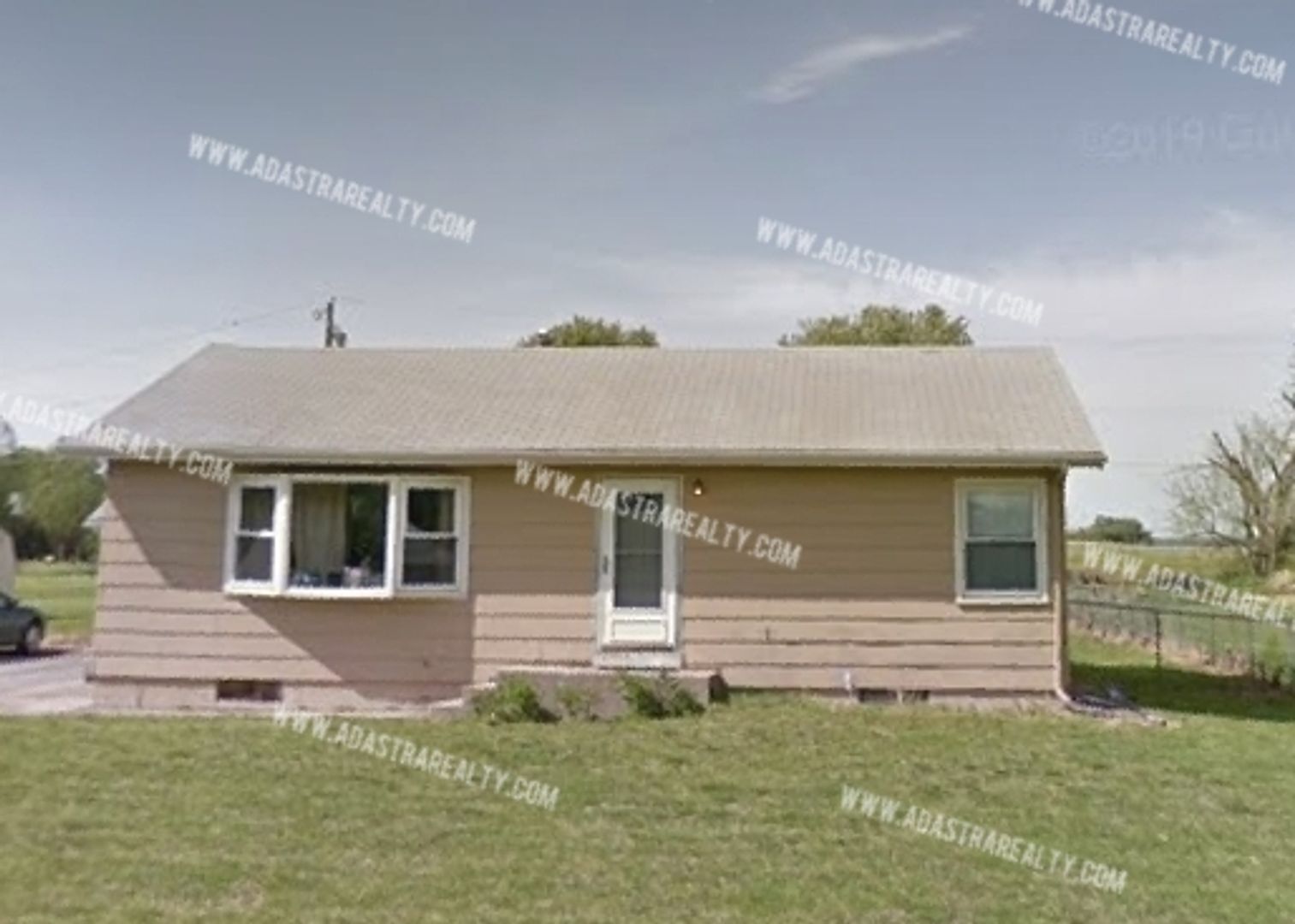 Lawrence House: 1508 N 1732 Rd,