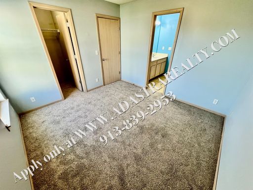 2141 SW Rambling Vine Rd,, Lee's Summit, MO 64082