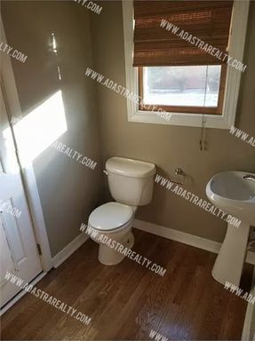 243 W 61st St,, Kansas City, MO 64113-1402