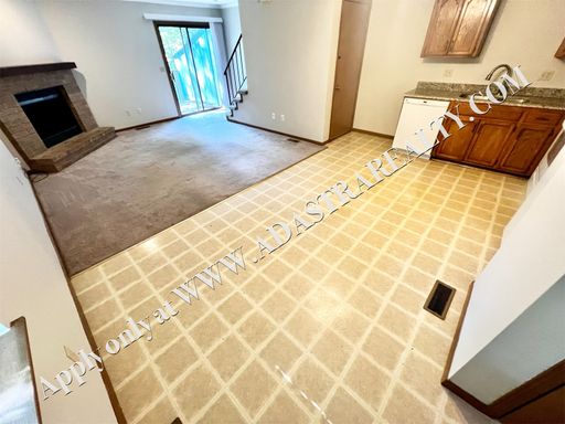 3502 NE Independence Ave,, Lee's Summit, MO 64064