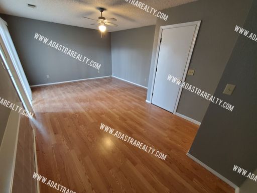 11006 W 76th St,, Shawnee, KS 66214-1268