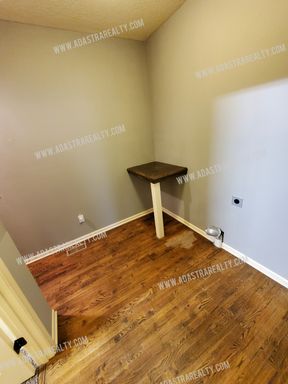 21782 W 123rd Ter,, Olathe, KS 66061-7628