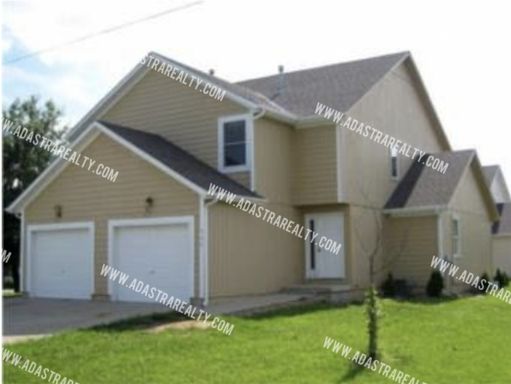 306 N 9th St,, Unit D, Louisburg, KS 66053