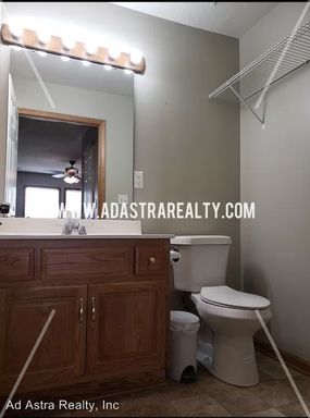 704 Meadow Ct,, Unit A,, Peculiar, MO 64078-2567