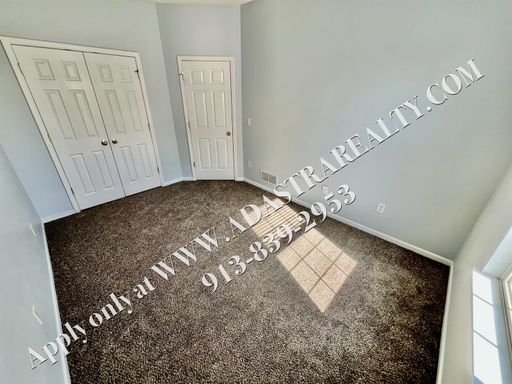 725 Woodson Ln,, Gardner, KS 66030