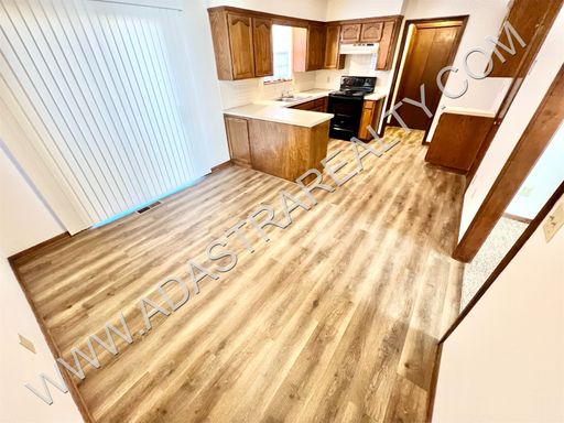 14942 Riggs St,, Overland Park, KS 66223