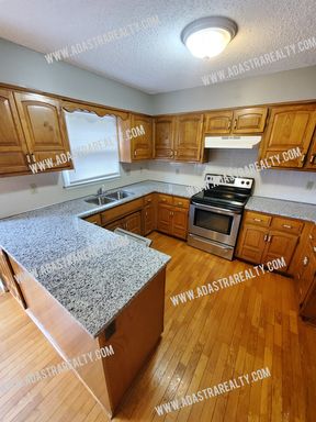 14801 W 123rd Ter,, Olathe, KS 66062-5901