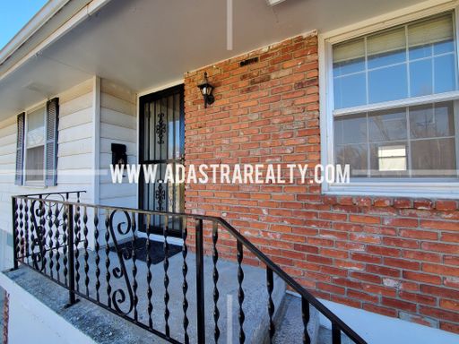 5327 E 100th St,, Kansas City, MO 64137