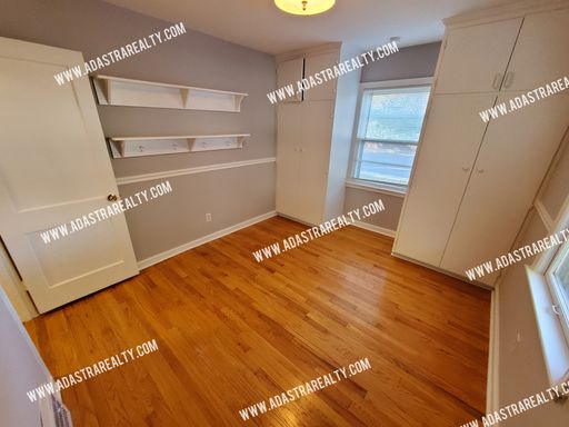 4825 W 75th St,, Prairie Village, KS 66208
