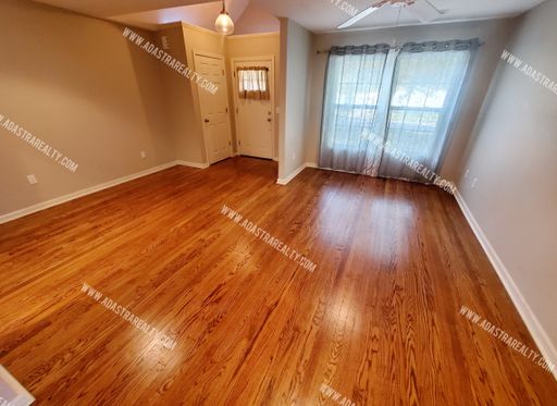 5428 Maple St,, Mission, KS 66202