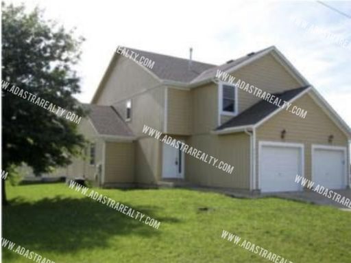 306 N 9th St,, Unit D, Louisburg, KS 66053