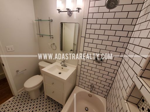 9709 Eby St,, Overland Park, KS 66212