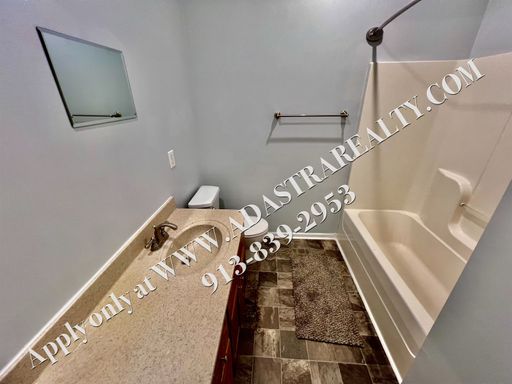 725 Woodson Ln,, Gardner, KS 66030