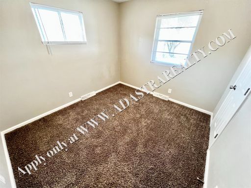 6044 Pflumm Rd,, Shawnee, KS 66216