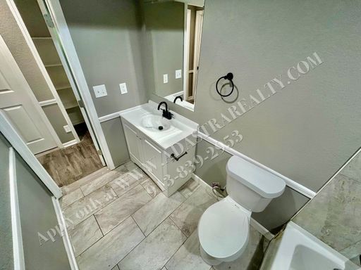 1517 N 28th St,, Unit 2F,, Kansas City, KS 66102
