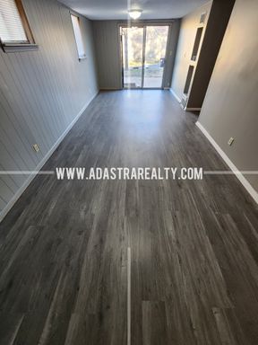 9415 Ballentine St,, Overland Park, KS 66214-1812