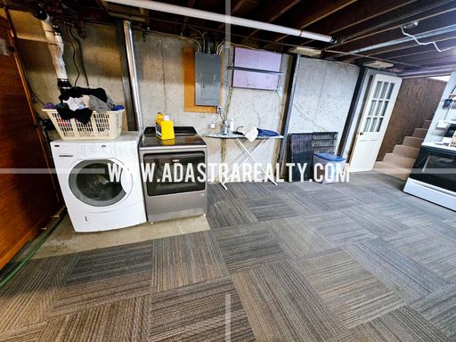 227 S Walnut St,, Olathe, KS 66061