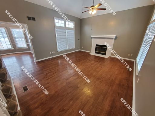 15810 Beverly St,, Overland Park, KS 66223-3475