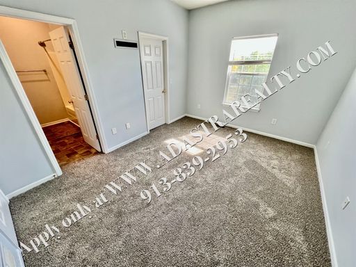 725 Woodson Ln,, Gardner, KS 66030