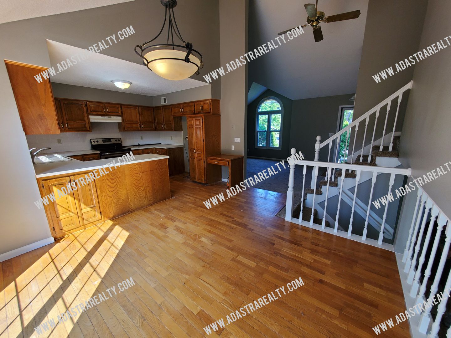 Olathe House: 14801 W 123rd Ter,