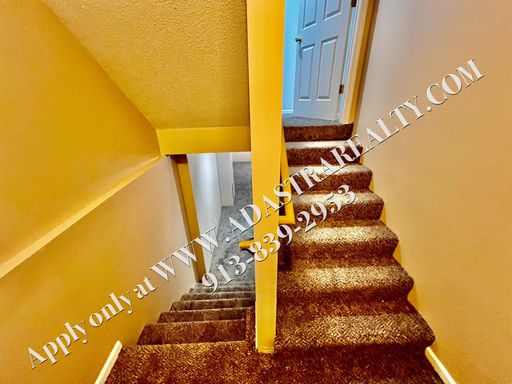 725 Woodson Ln,, Gardner, KS 66030