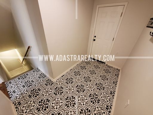 9709 Eby St,, Overland Park, KS 66212