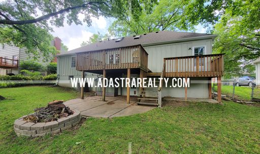 9709 Eby St,, Overland Park, KS 66212