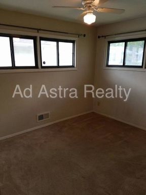 10705 Bristol Ter,, Kansas City, MO 64134-2842