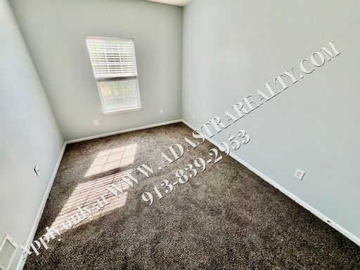 725 Woodson Ln,, Gardner, KS 66030