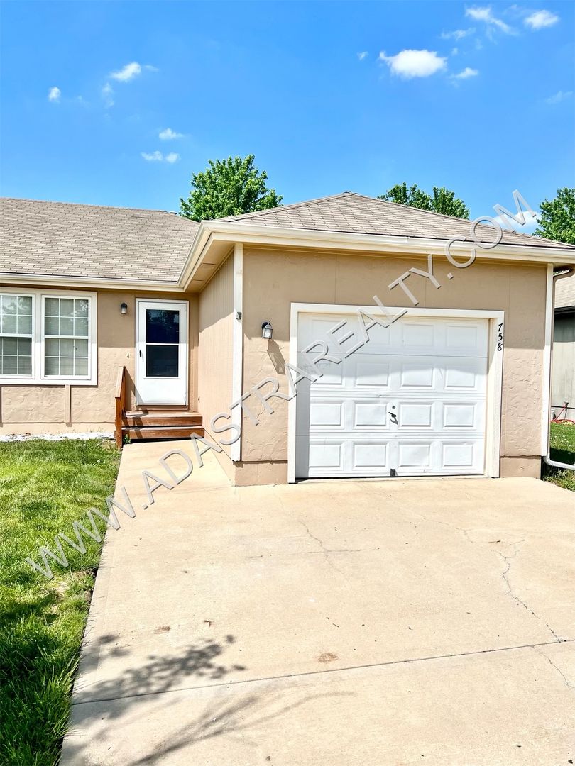 Gardner House: 758 Redwood St,