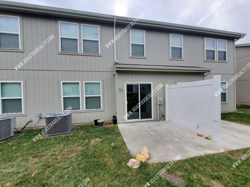 324 N 4th Ter,, Louisburg, KS 66053