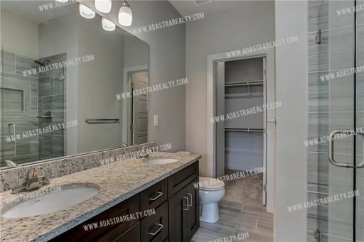 15852 Valley View Dr,, Overland Park, KS 66223