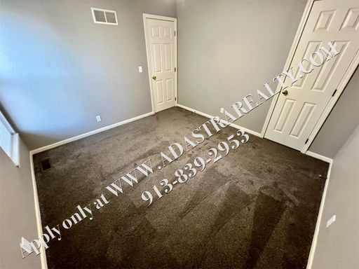 18521 S Mulberry Ct,, Gardner, KS 66030