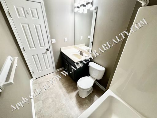 5205 Woodland Dr,, Shawnee, KS 66218-9044