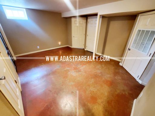 419 E 63rd Ter,, Kansas City, MO 64110-3333