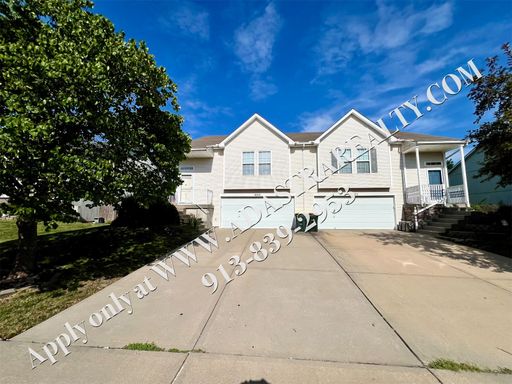 18521 S Mulberry Ct,, Gardner, KS 66030