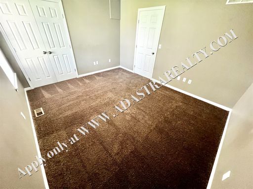 5205 Woodland Dr,, Shawnee, KS 66218-9044