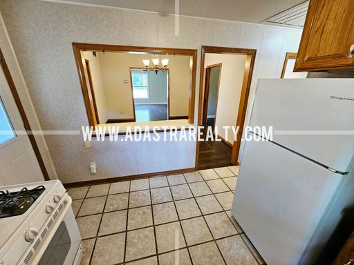 8617 Grant St,, Overland Park, KS 66212