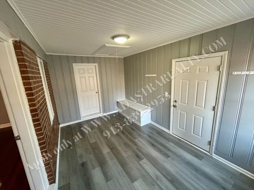 9 W Pocahontas Ln, , Kansas City, MO 64114