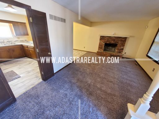 5327 E 100th St,, Kansas City, MO 64137