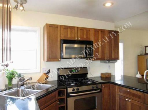 4432 Wyoming St,, Kansas City, MO 64111
