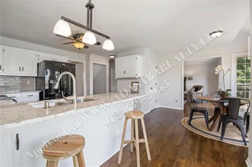 6029 W 158th St, , Overland Park, KS 66223