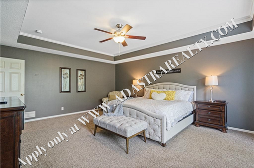 4904 157th St,, Overland Park, KS 66224